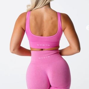NVGTN Elevate Seamless Bra - Bubble gum pink